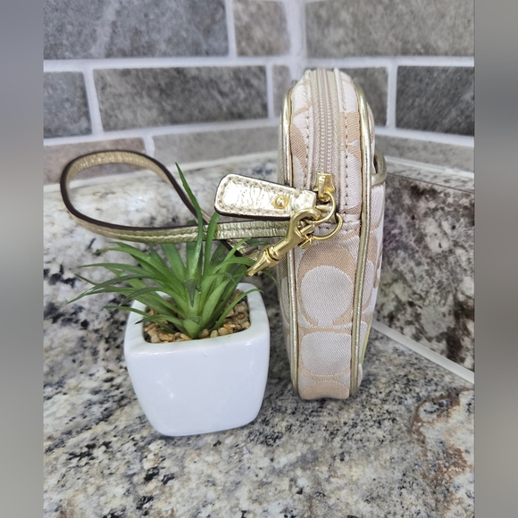 NWOT Coach Wristlet Beige Gold Zippered Front Pocket Embellished Colorful - Picture 7 of 12